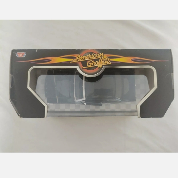 Motor Max 1:24 American Graffiti 1964 1/2 Mustang - Picture 8 of 9